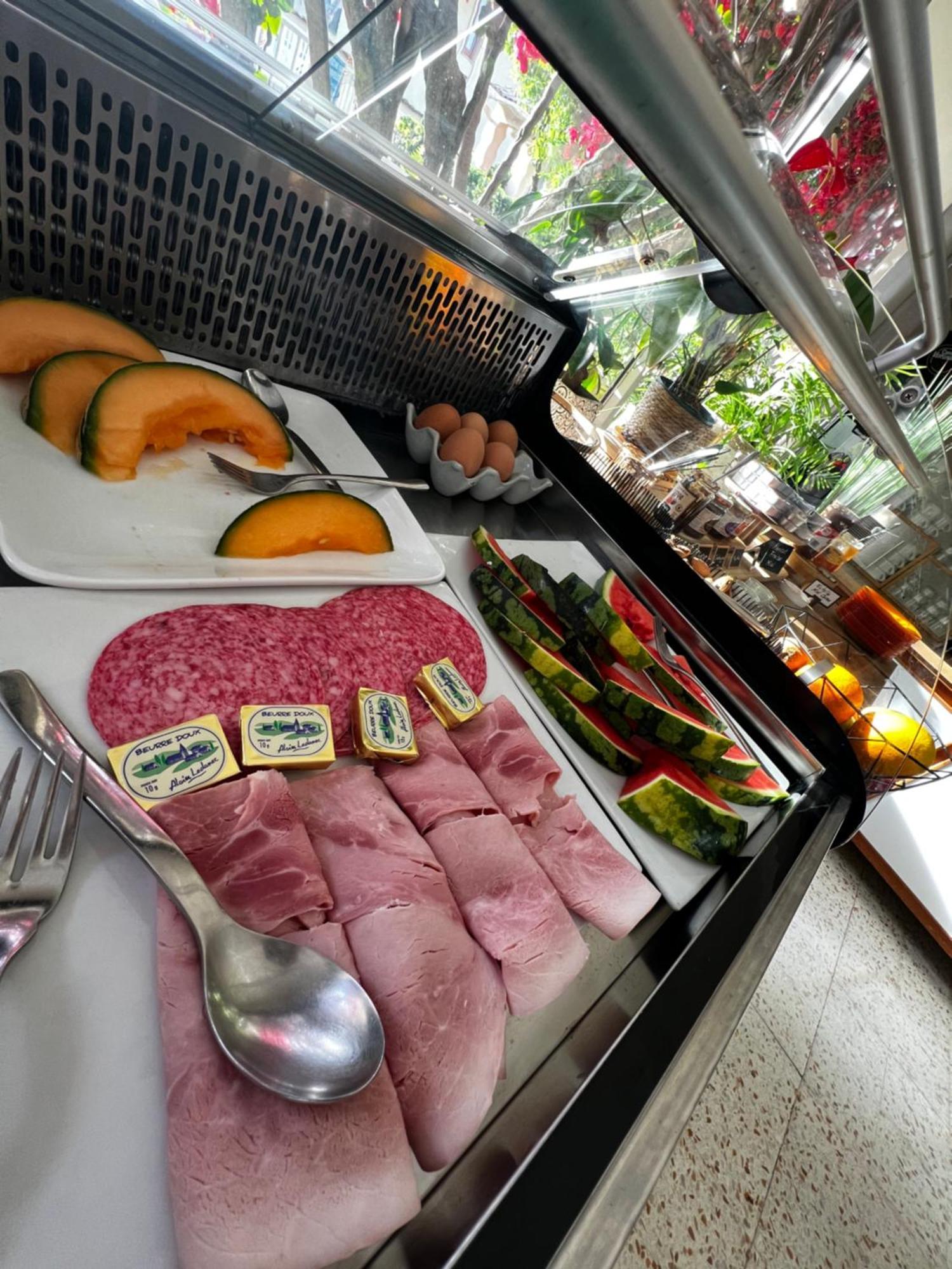 אלריה Hotel Restaurant L' Empereur מראה חיצוני תמונה